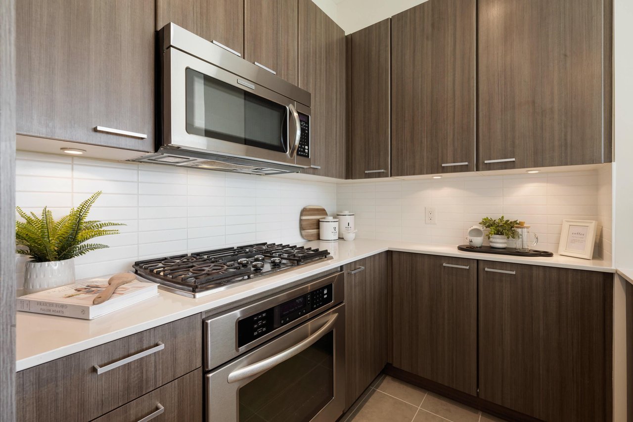 303-2955 Atlantic Avenue, Coquitlam