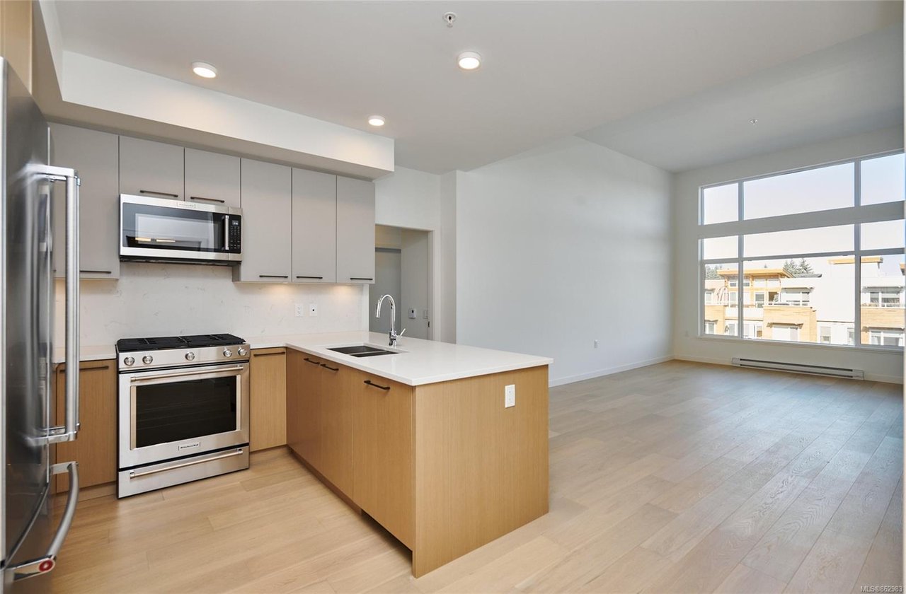 503-7162 West Saanich Rd, Central Saanich