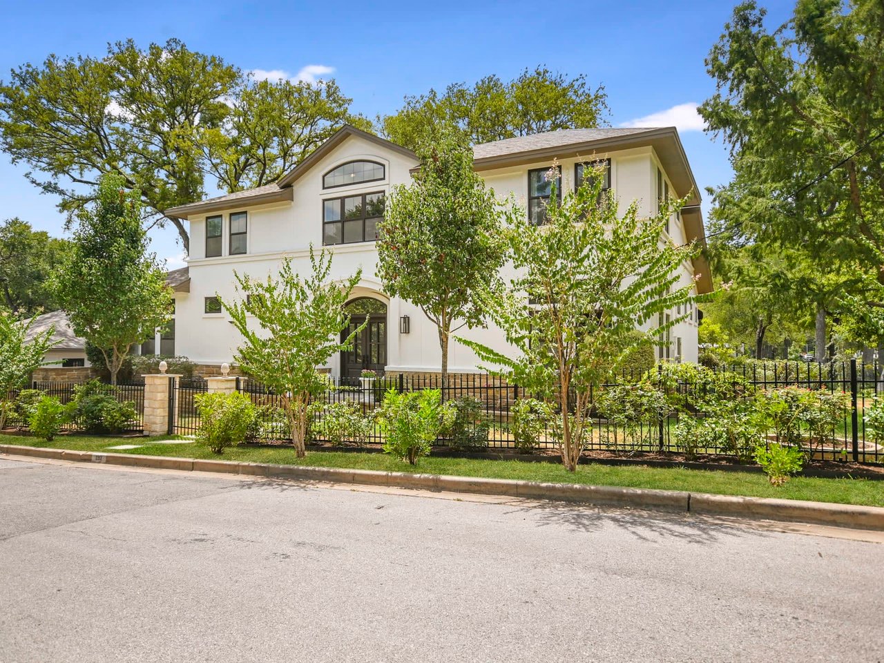 2212 Mountain View Rd