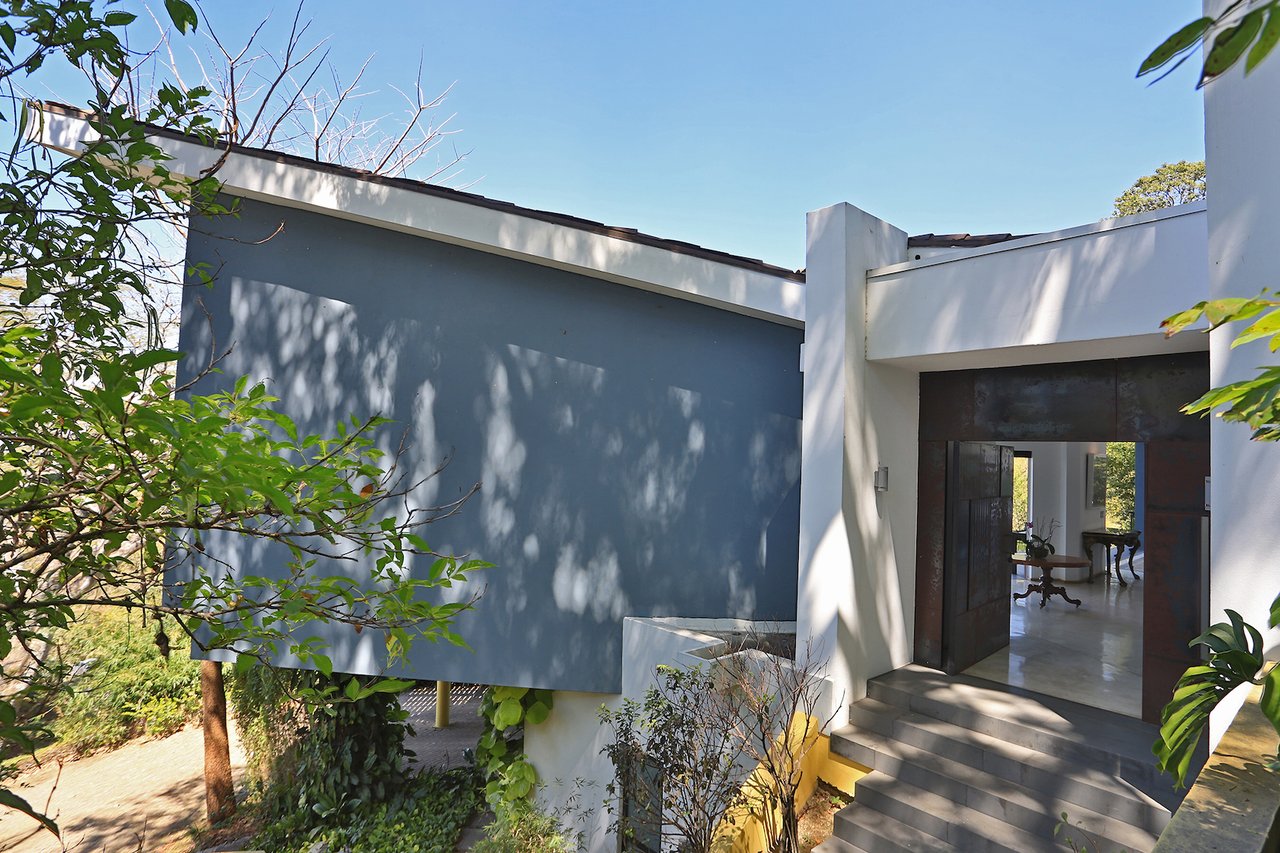 Modern Jungle Infinity Villa, Santa Ana, San Jose