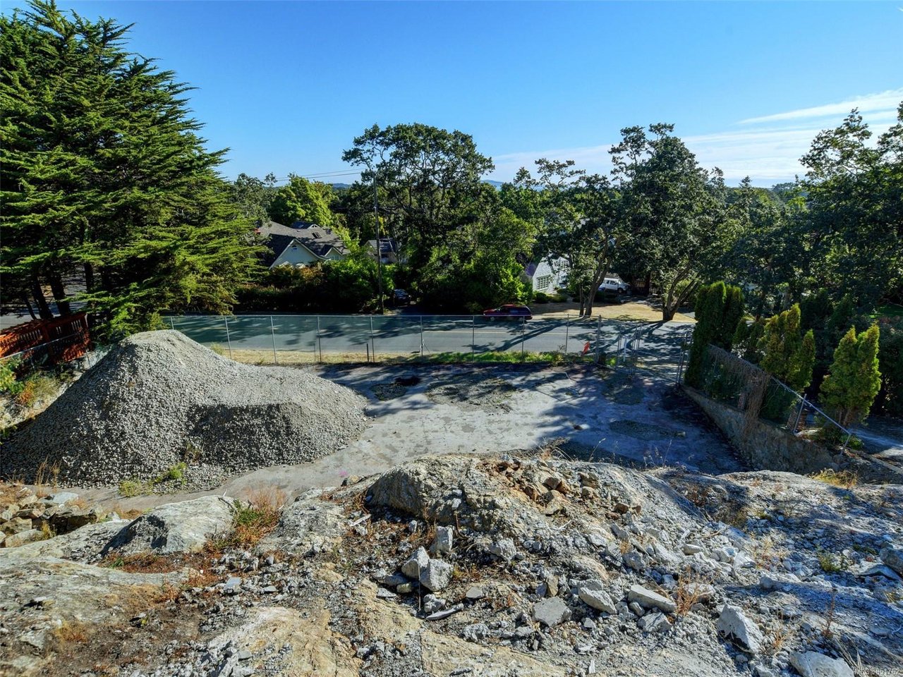 57 Beach Dr