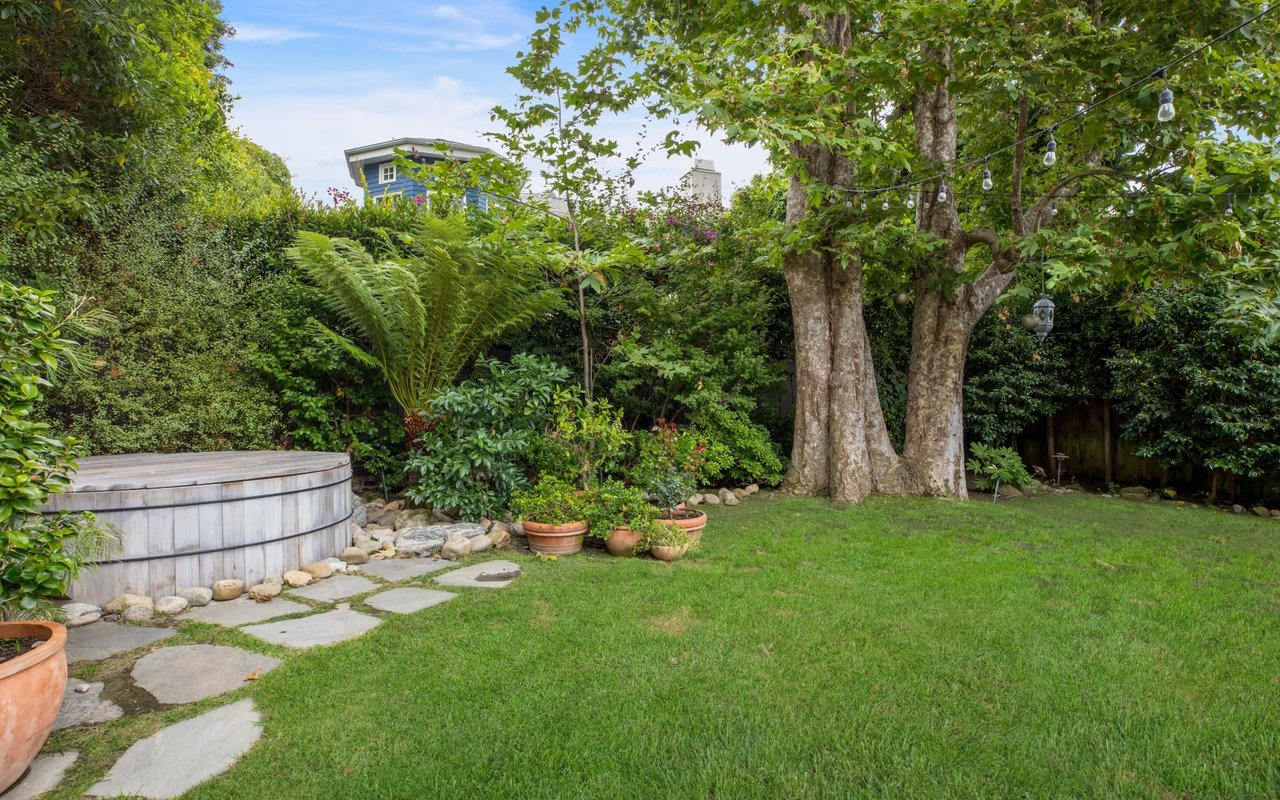 558 E Channel Rd