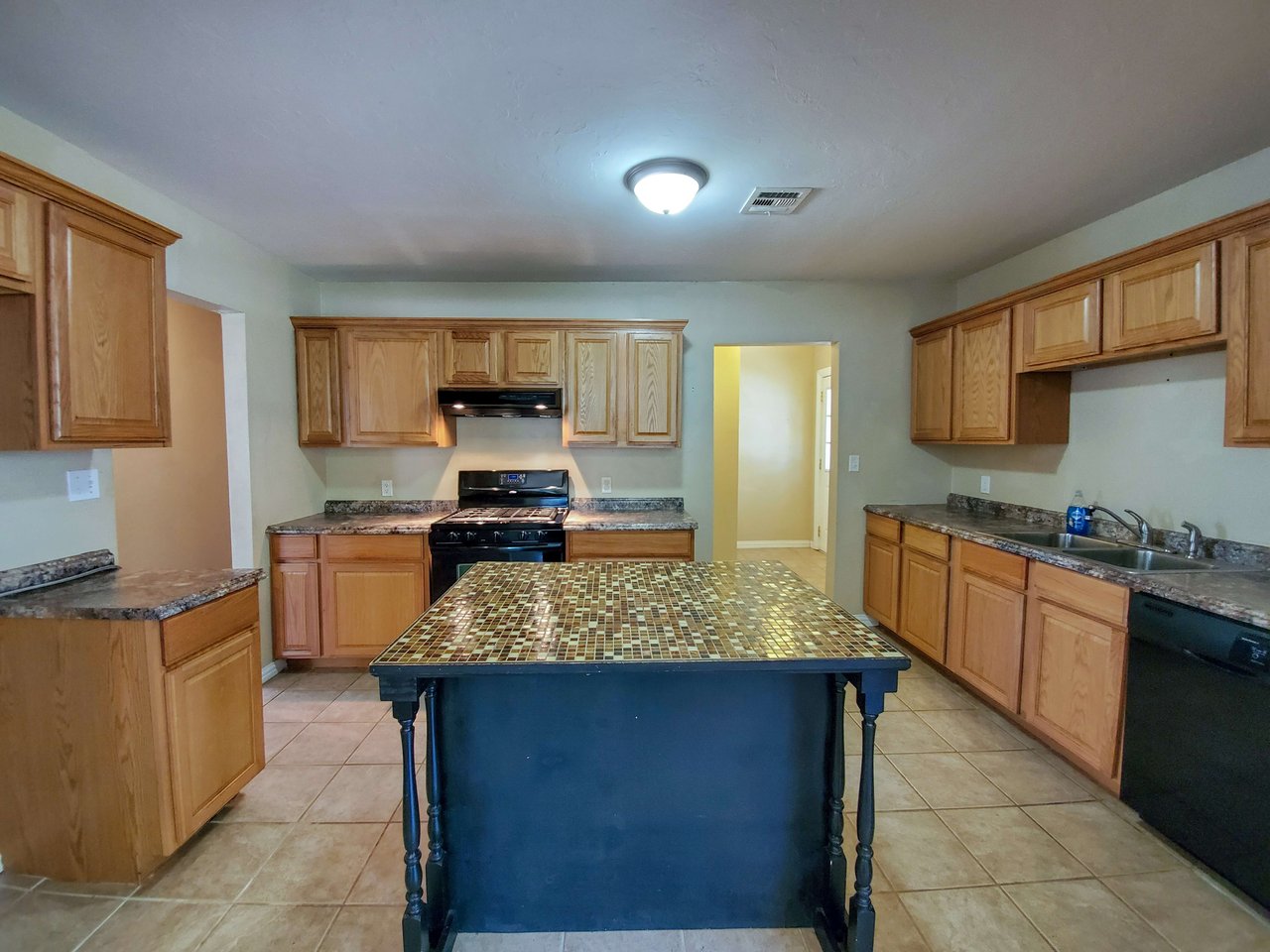 1620 N Market 