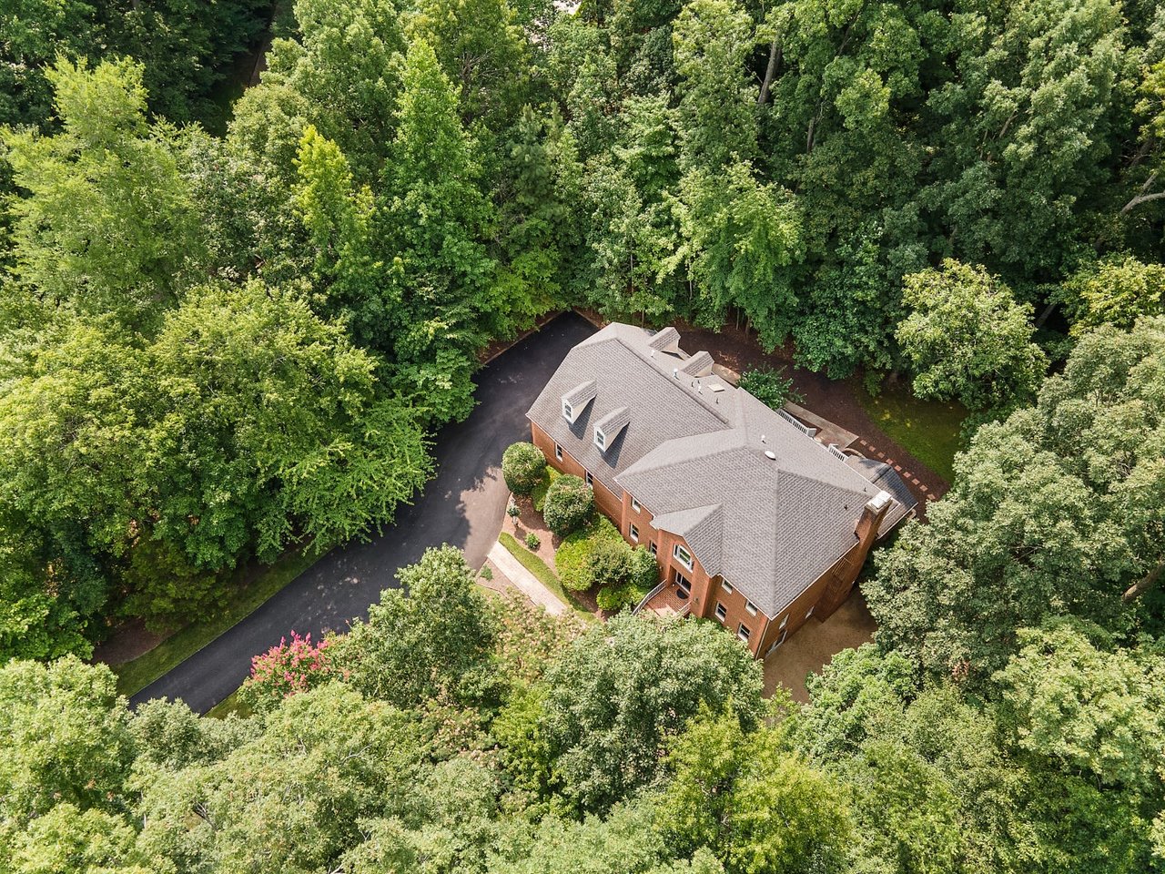 3328 Robious Forest Way