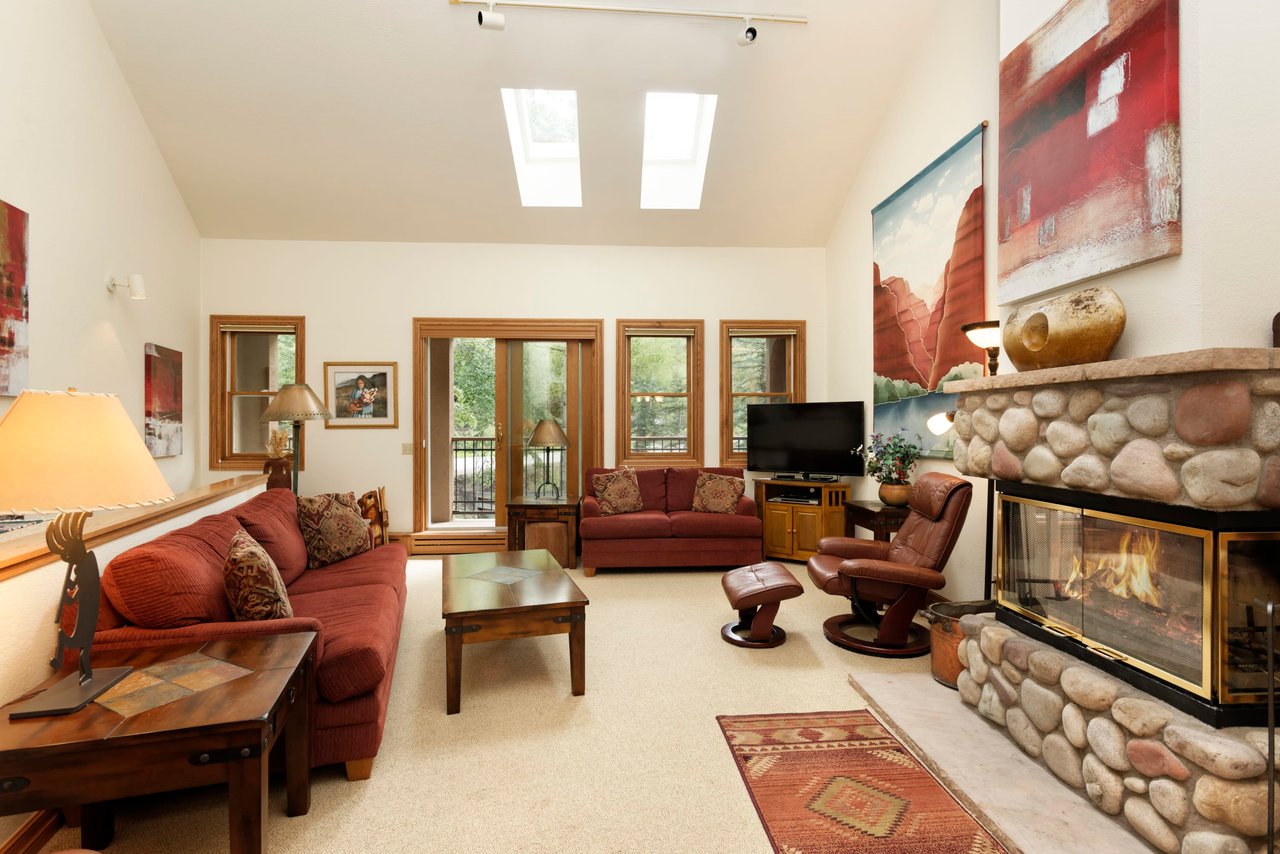 425 Wood Road, Unit 8
