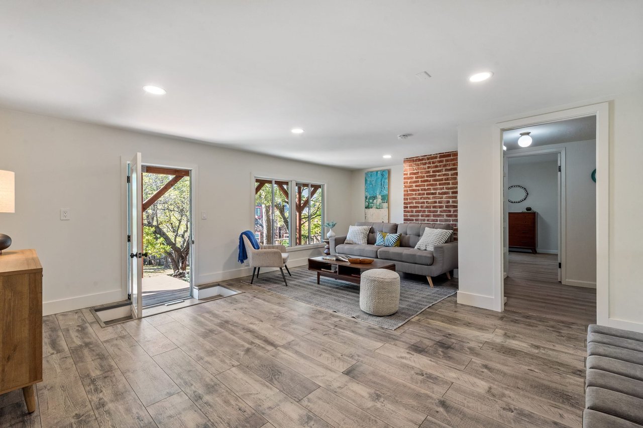 865 Galvin Dr