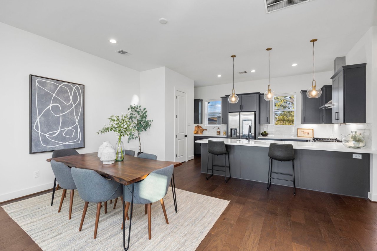 furnished dining room at Eastwood Estates