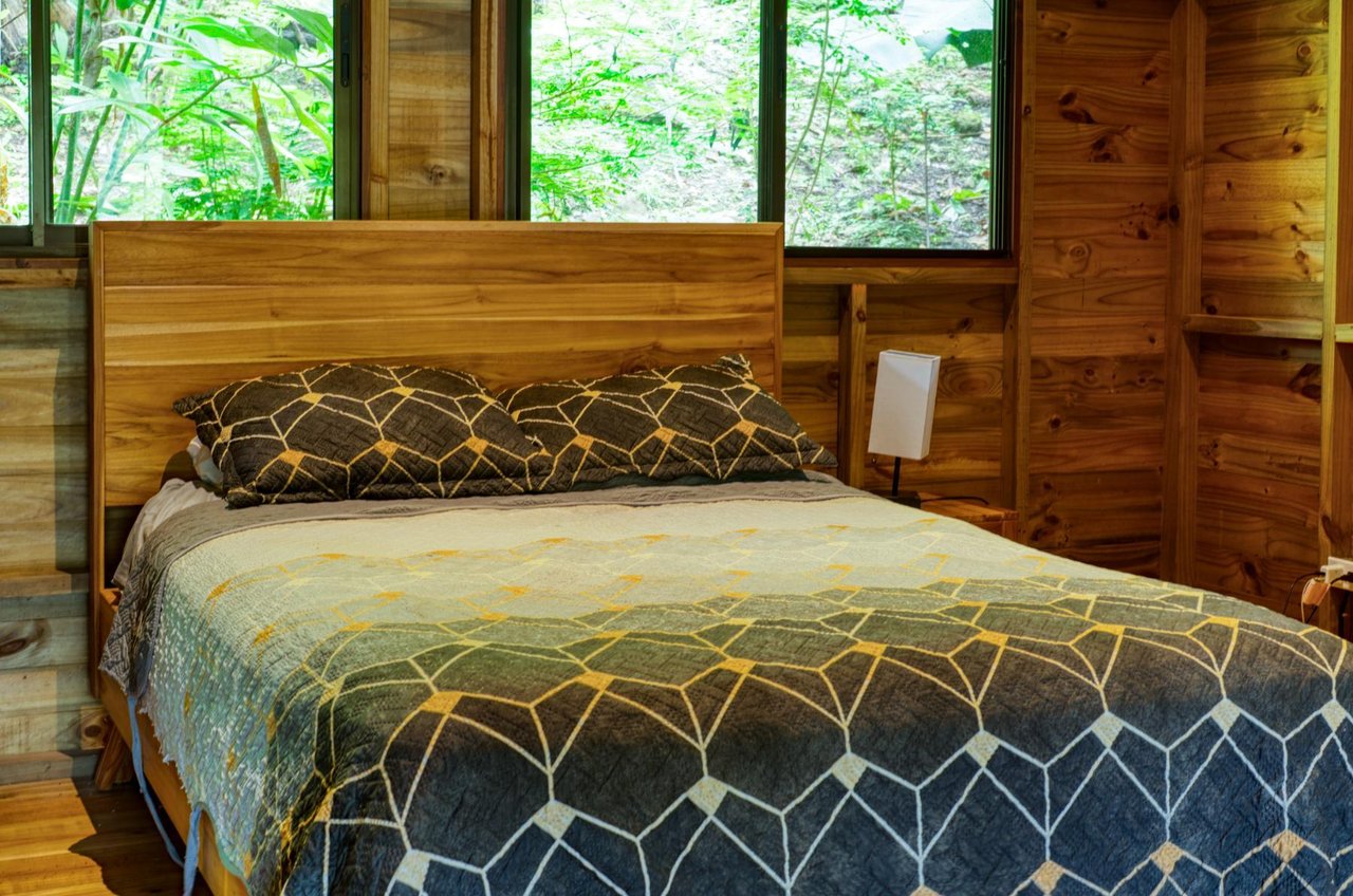 Private Waterfall Farm Cabin, Perez Zeledon, San Jose