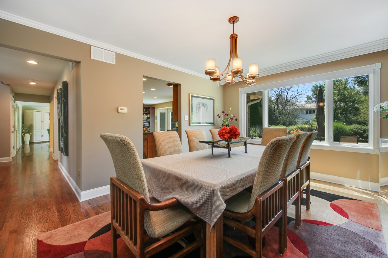 Beautifully Appointed Home Perfect For Entertaining