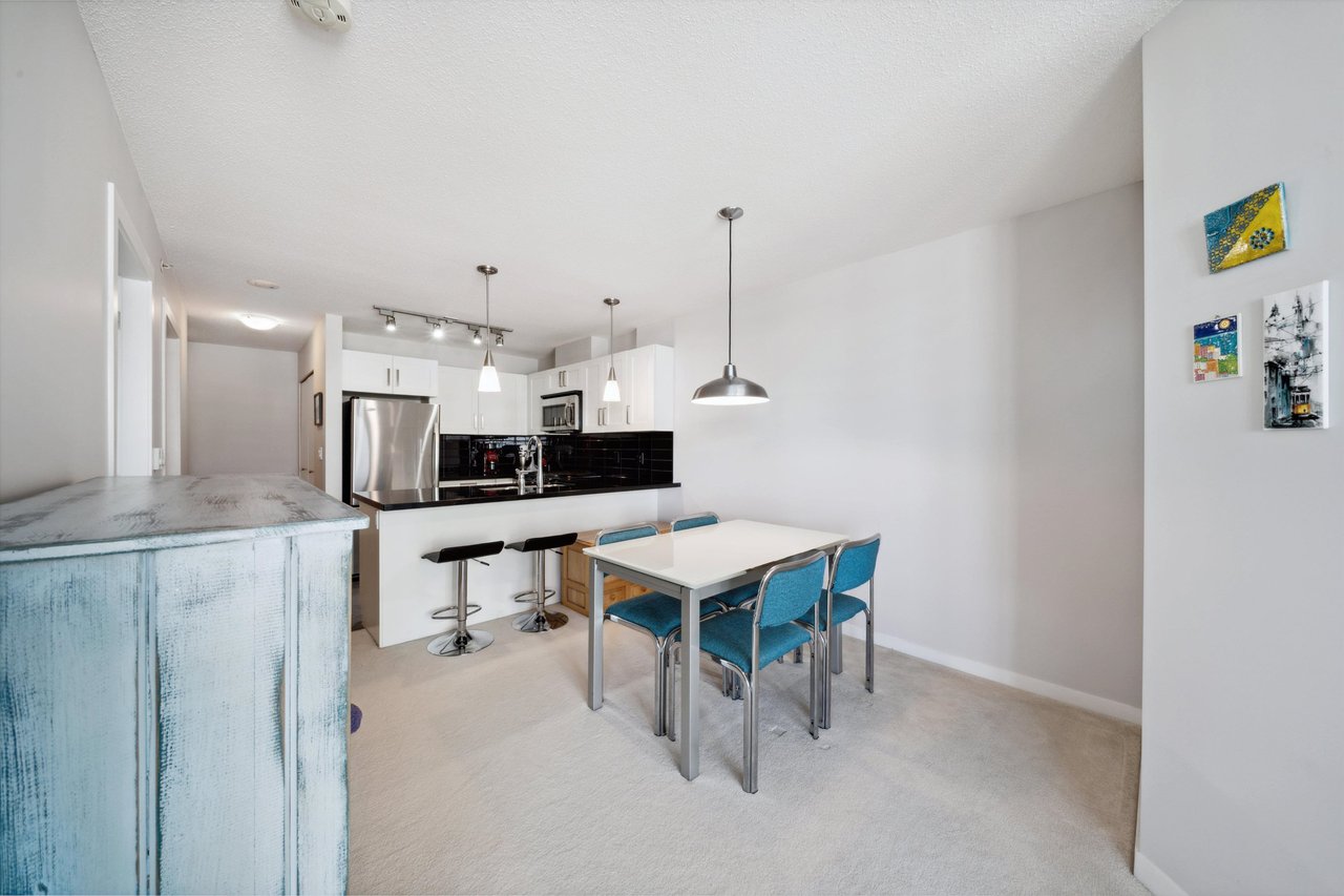 706-2133 Douglas Rd
