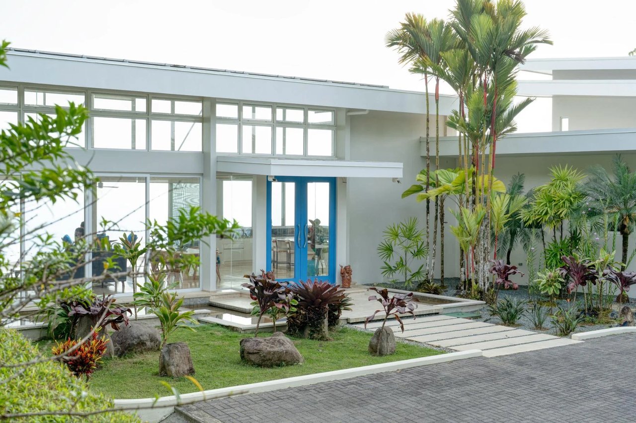 Solar Powered Luxury Home, Dominical, Puntarenas