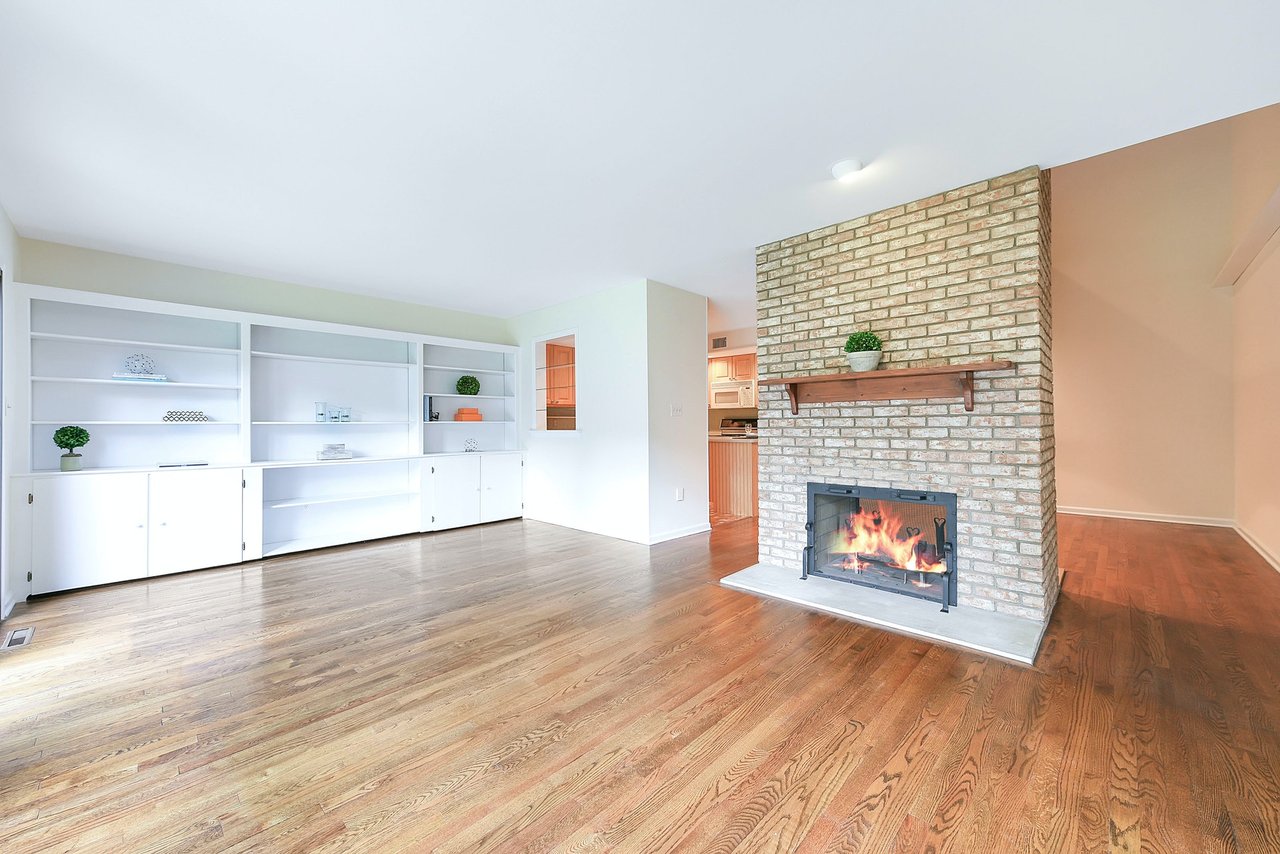 21 Whitman Lane