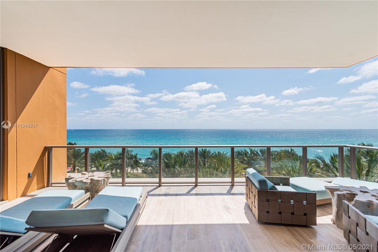 Oceanfront Half Floor Residence in The Mansions at Acqualina