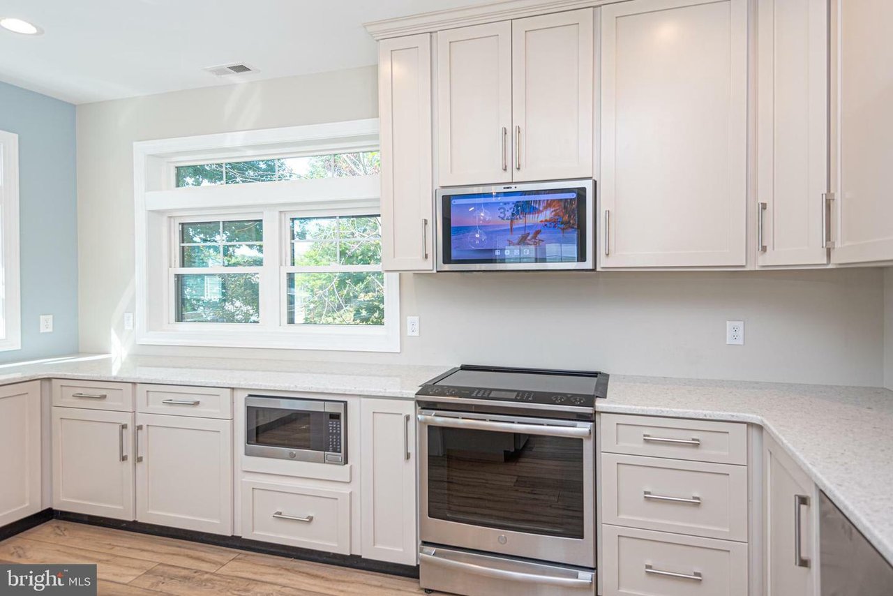 12121 Salt Point Rd
