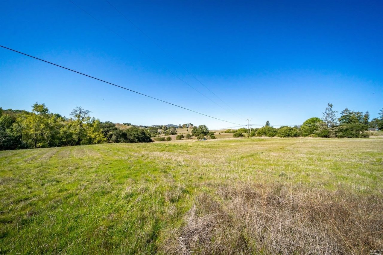 5289 Sonoma Mountain Rd