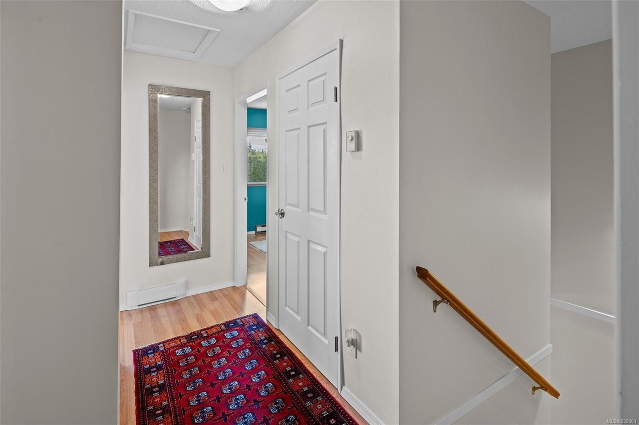 69-3987 Gordon Head Rd