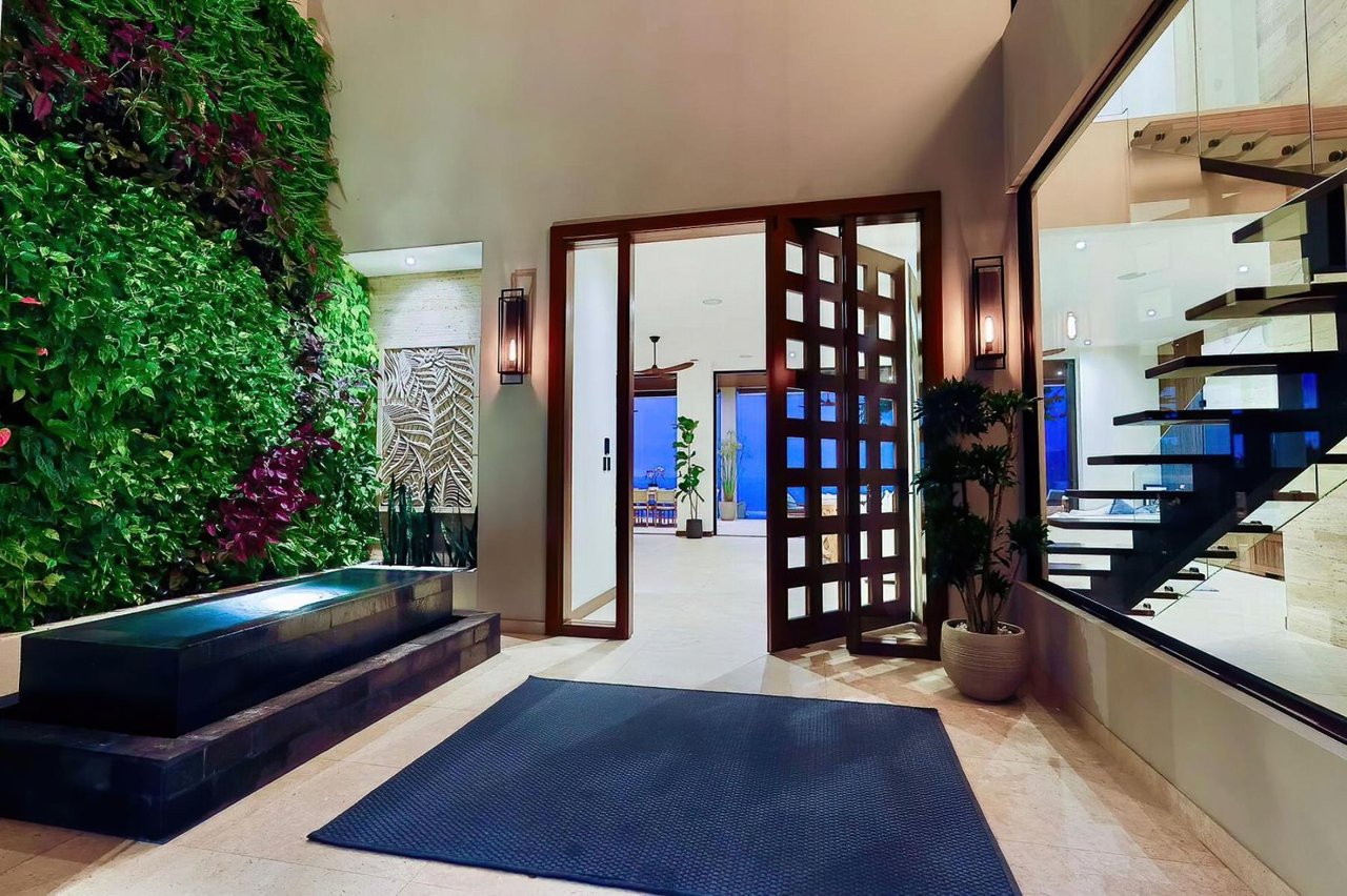 Solar Powered Oceanview Estate, Dominical, Puntarenas