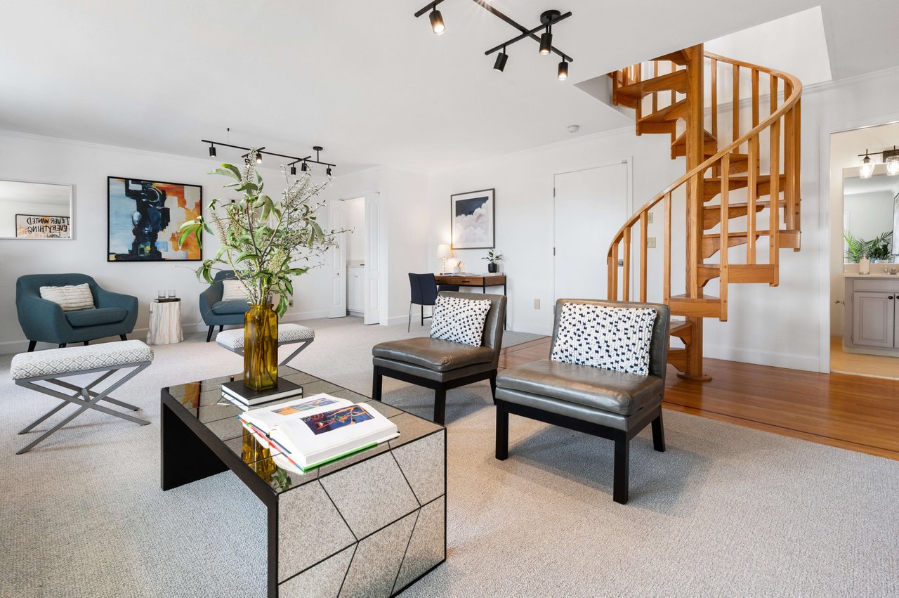 Sweeping Views In Sunnyside