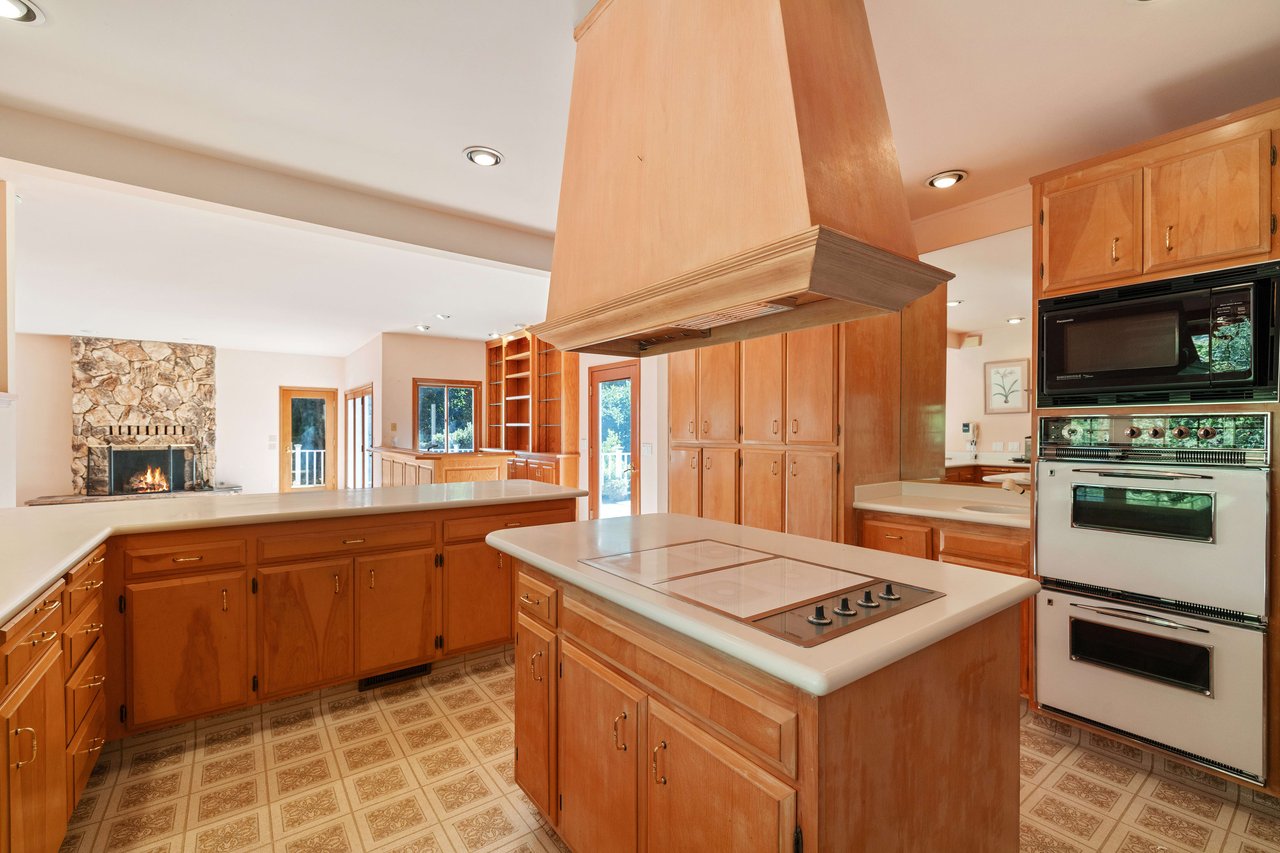 Unique Opportunity on Nearly 1 Acre
