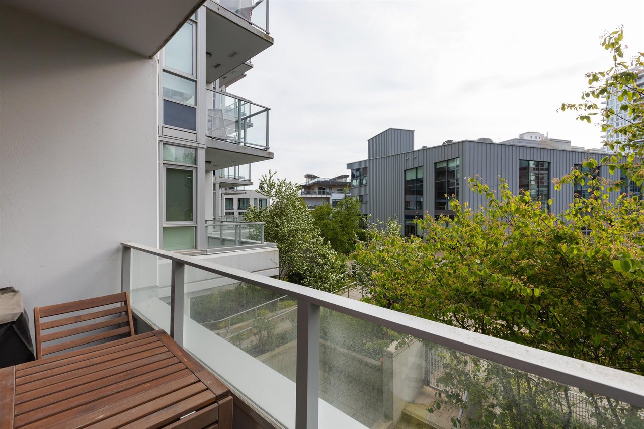 305-3557 Sawmill Cres