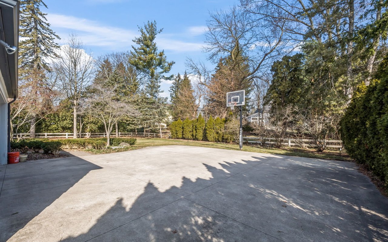 654 Hamilton Road