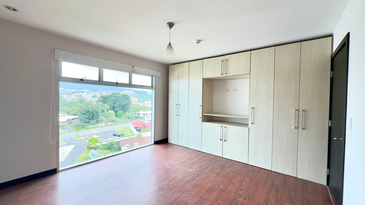 Bright City View Condo, Curridabat, San Jose