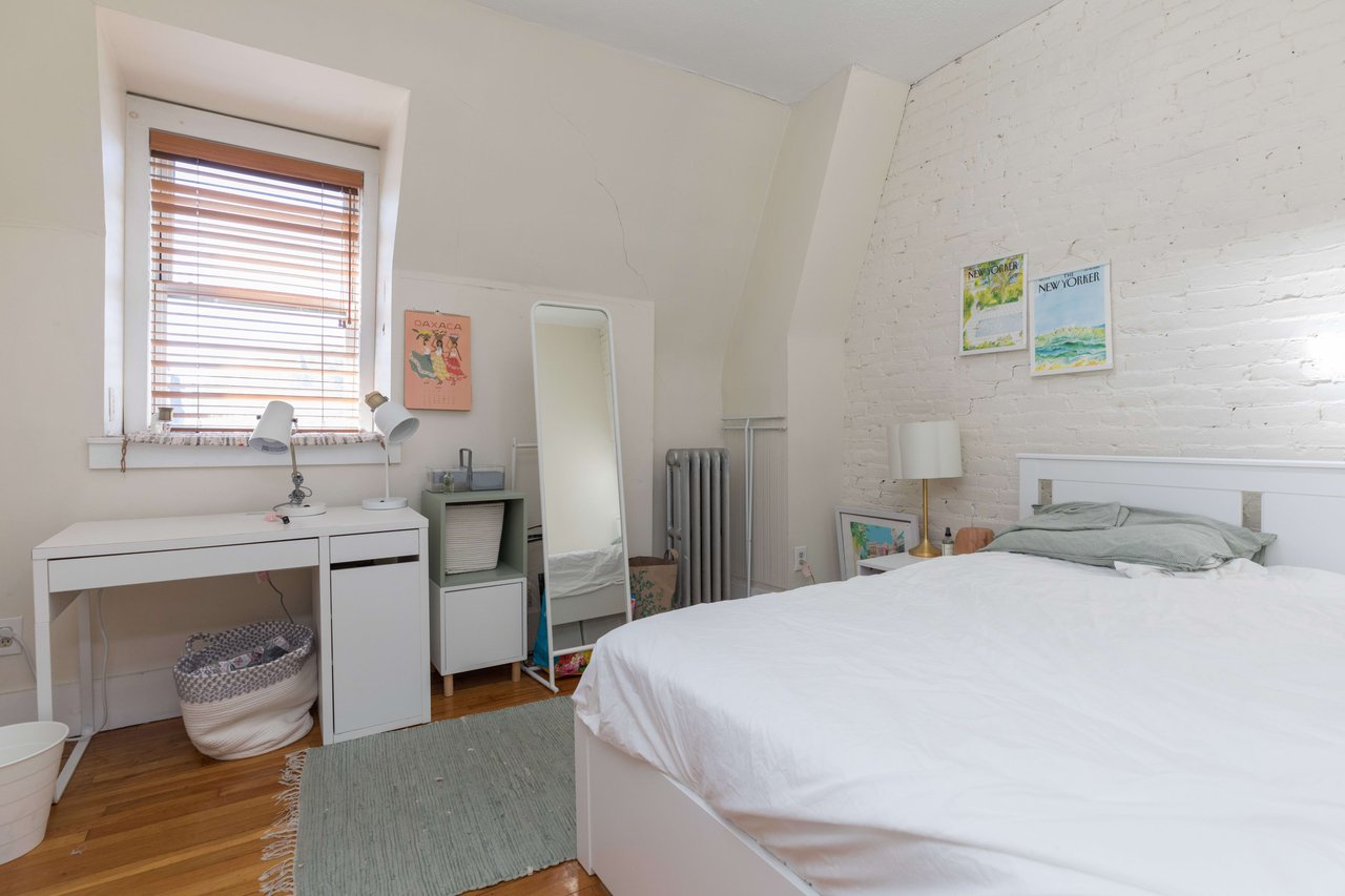 Worcester Square - 2 bed 2 bath with Private Roof Deck and Laundry! July 1 or 15! 