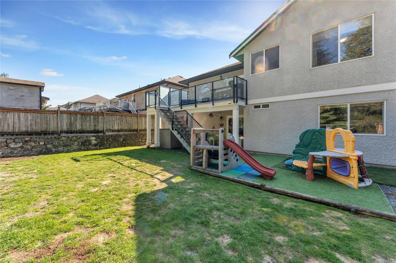 980 Wild Ridge Wy