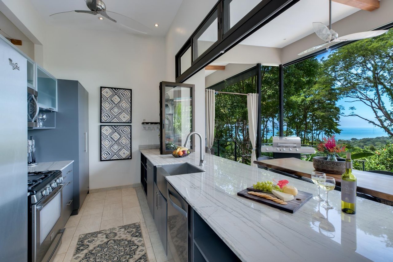 Villa Santo Vida, 4 Bed, Ocean View