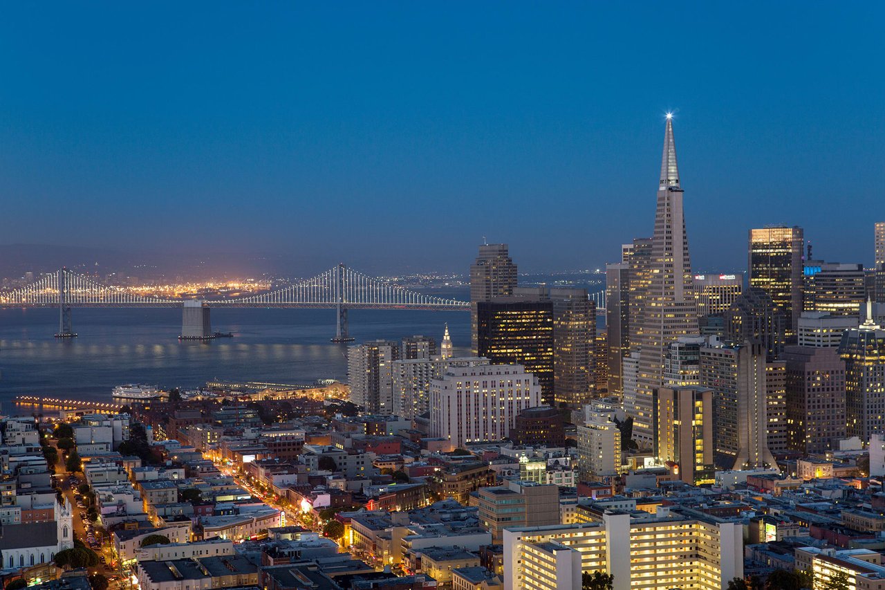 Two Bedroom Condo With Landmark Views