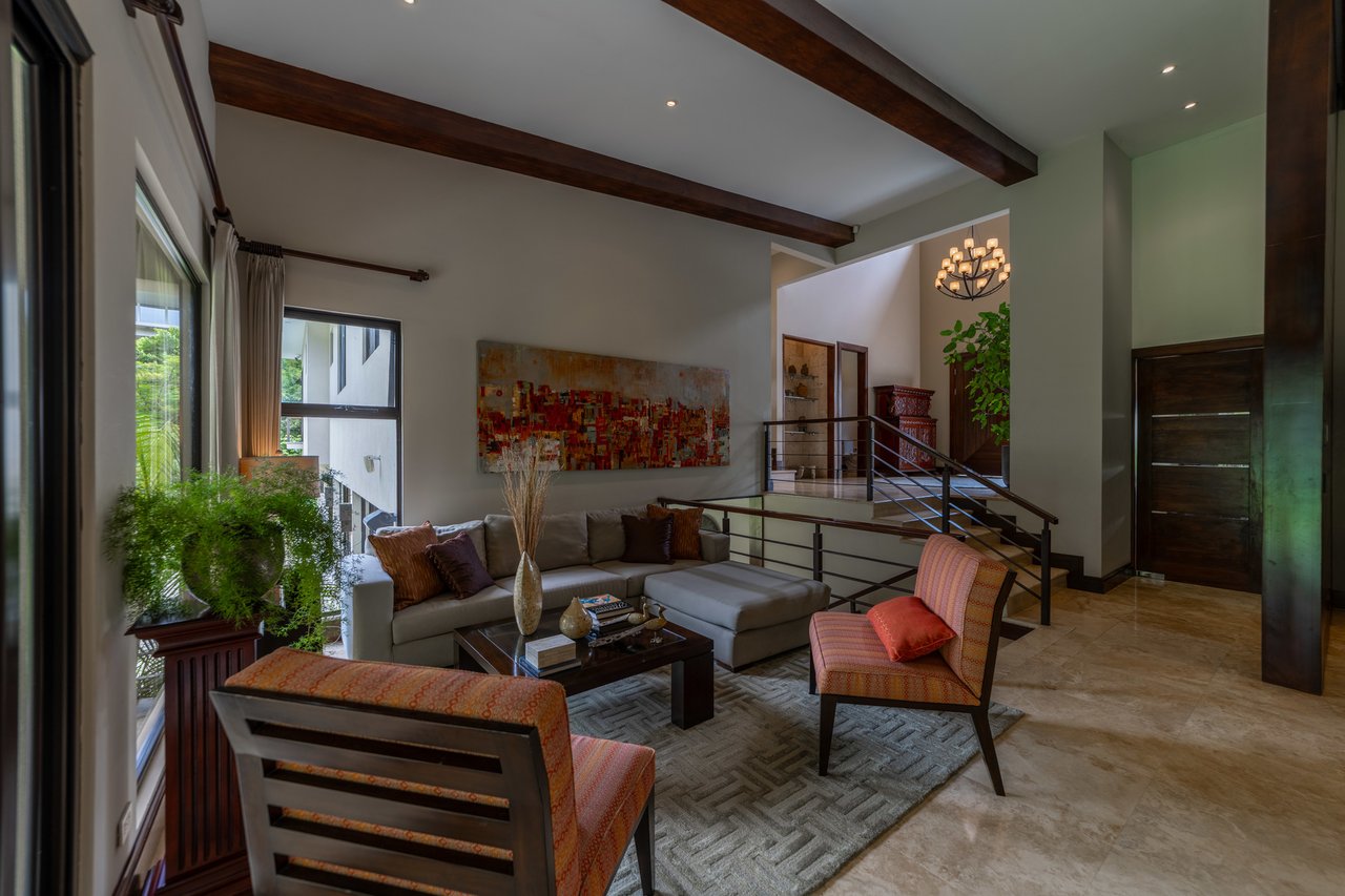 City Family Home, Escazu, San Jose