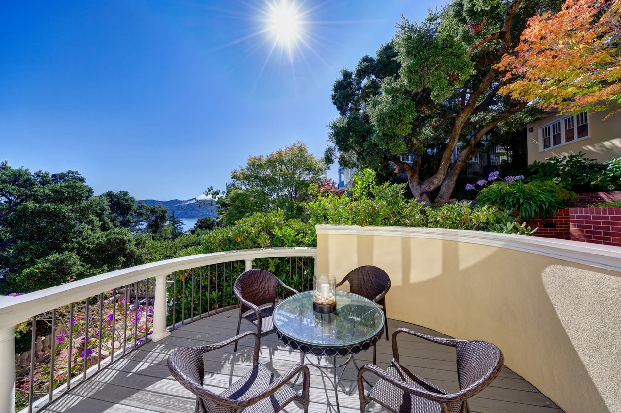 Iconic Belvedere View Estate