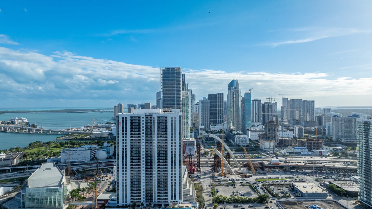 Luxury Reastaurant in Miami