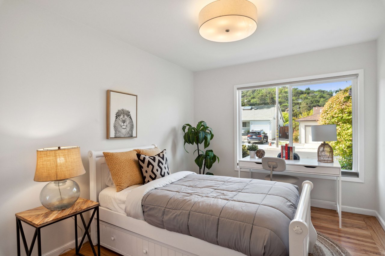 Great Location on the Flats of East Corte Madera