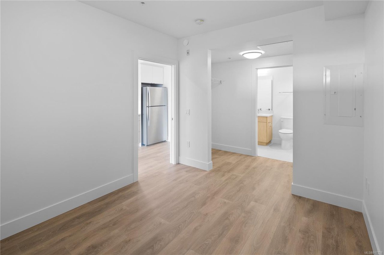 312-2461 Sidney Ave, Sidney