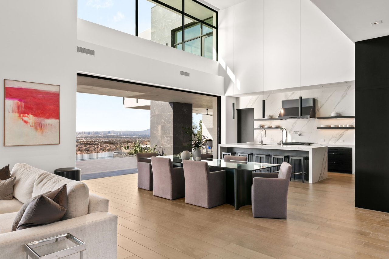 9 Boulderback Drive 