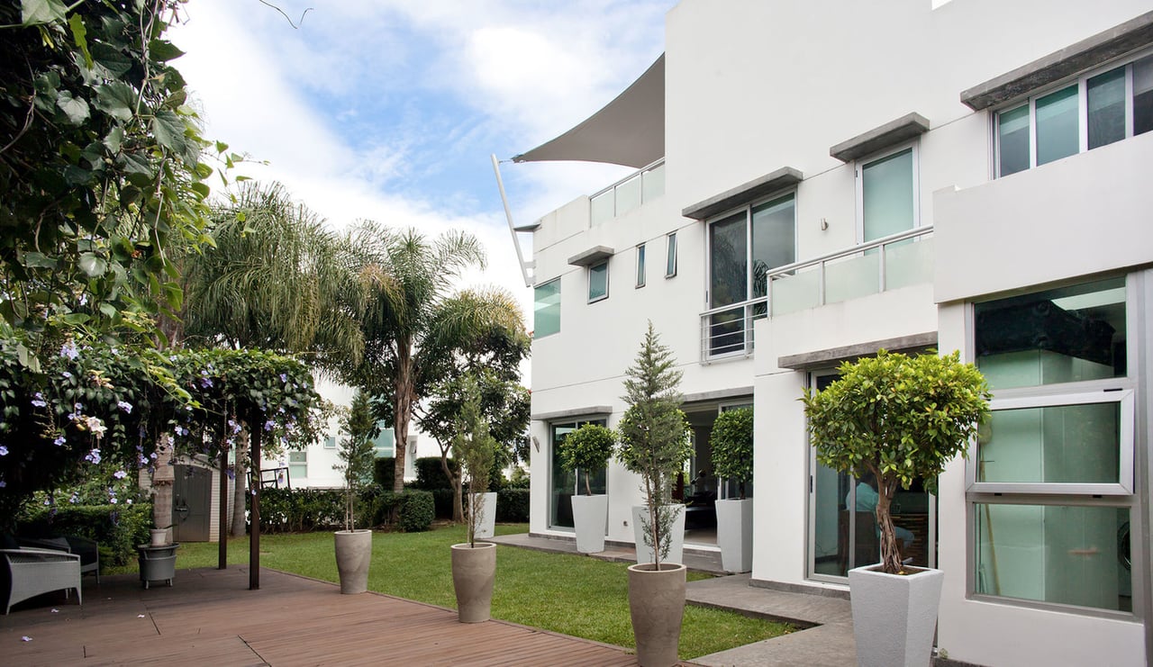 Contemporary Rooftop Terrace Home, Escazu, San Jose