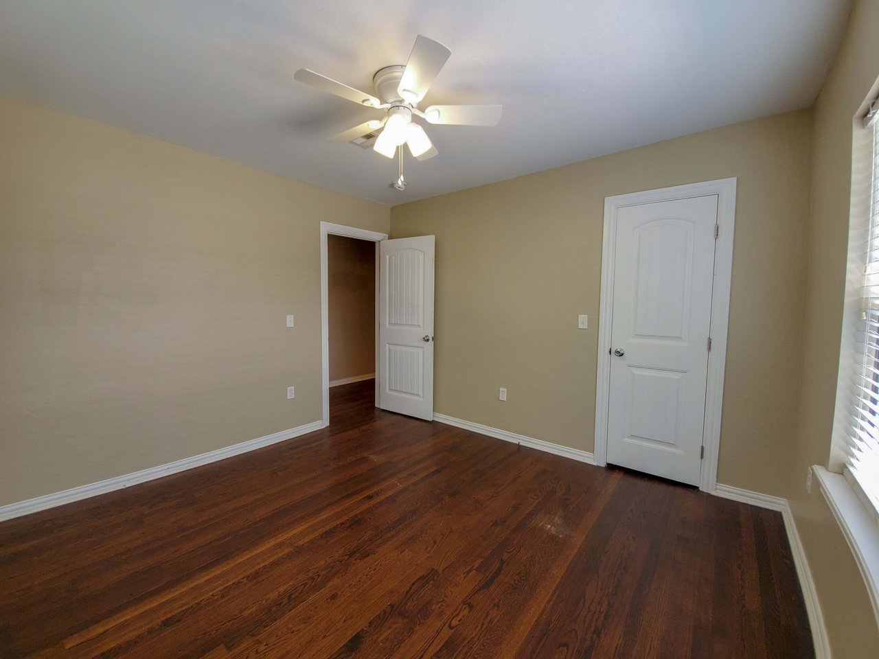 1620 N Market 