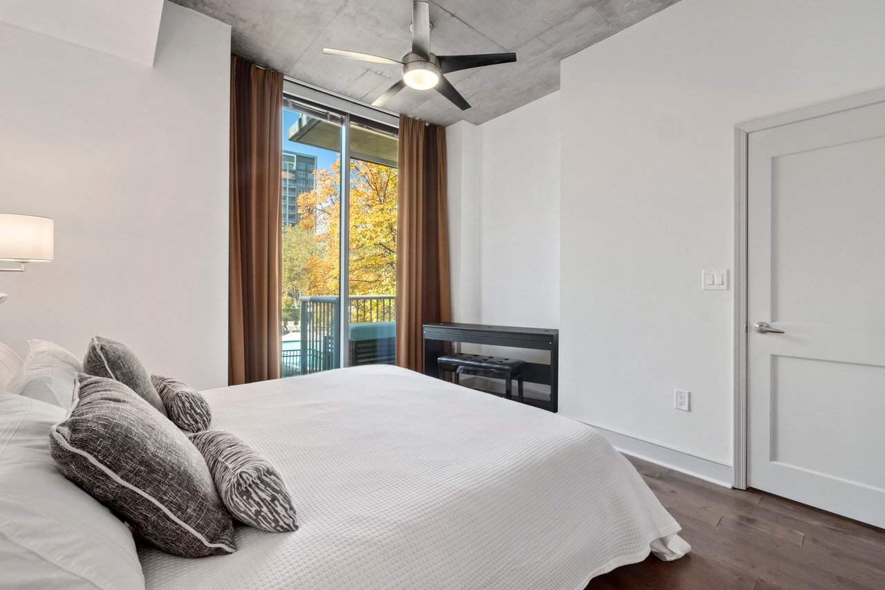 950 W Peachtree Street NW Unit: 701