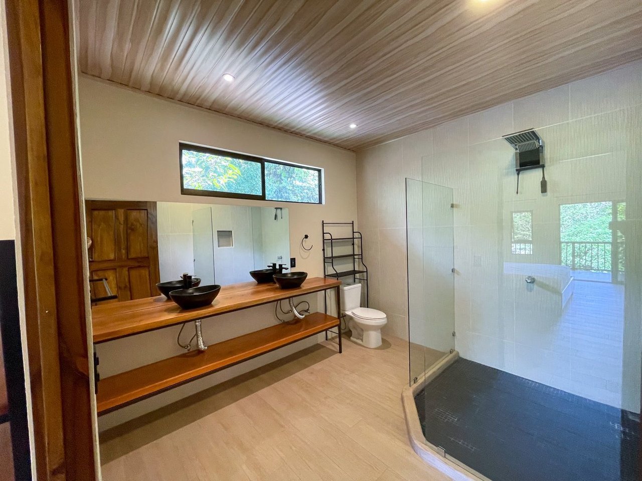 Creekfront Country Acreage Home, Perez Zeledon, San Jose
