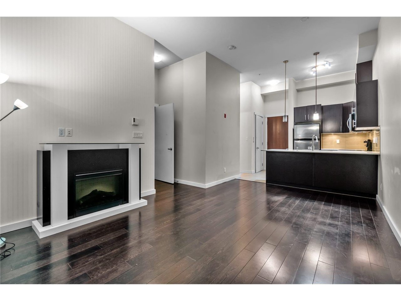 117-7777 Royal Oak Ave