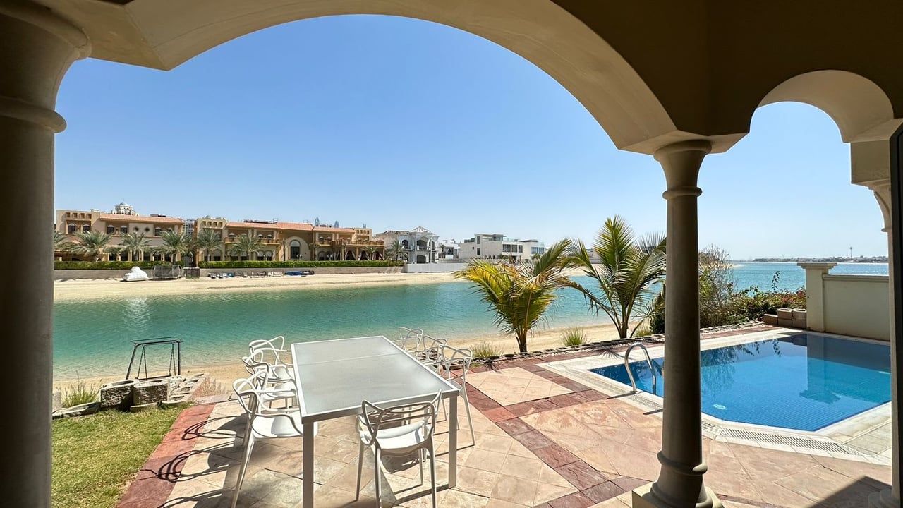 Palm Jumeirah Garden Home  Villa