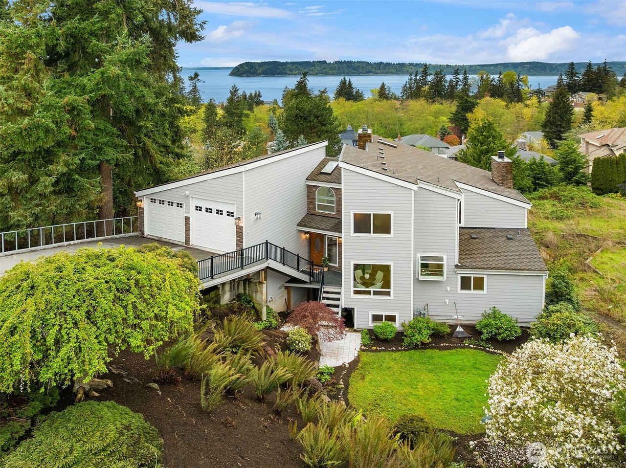 10612 MacArthur Lane, Mukilteo