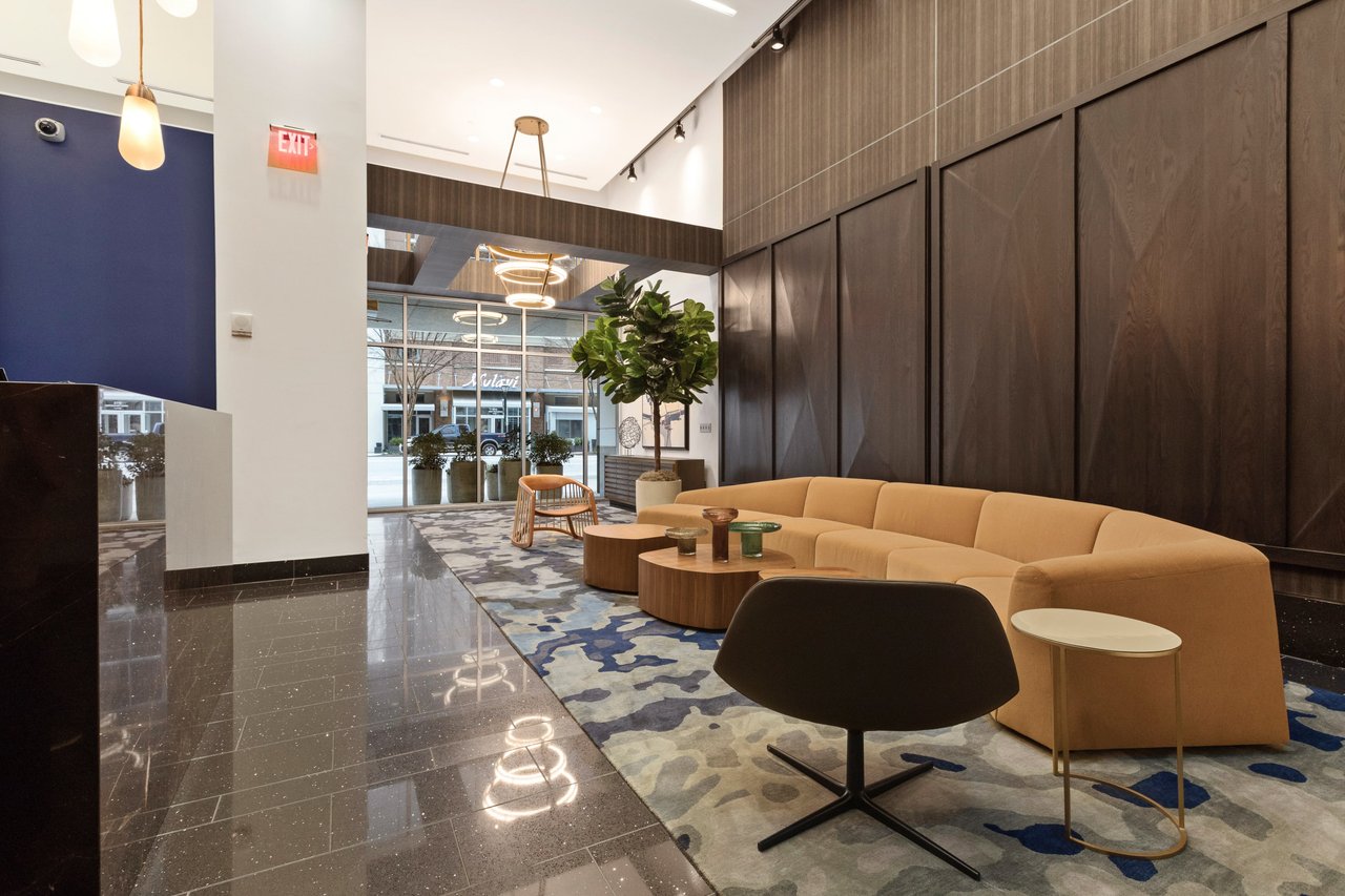 950 W Peachtree Street NW Unit: 701