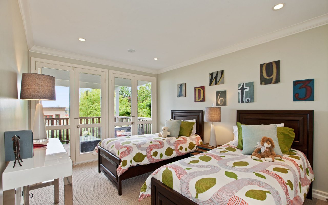 40 Montclair Ter