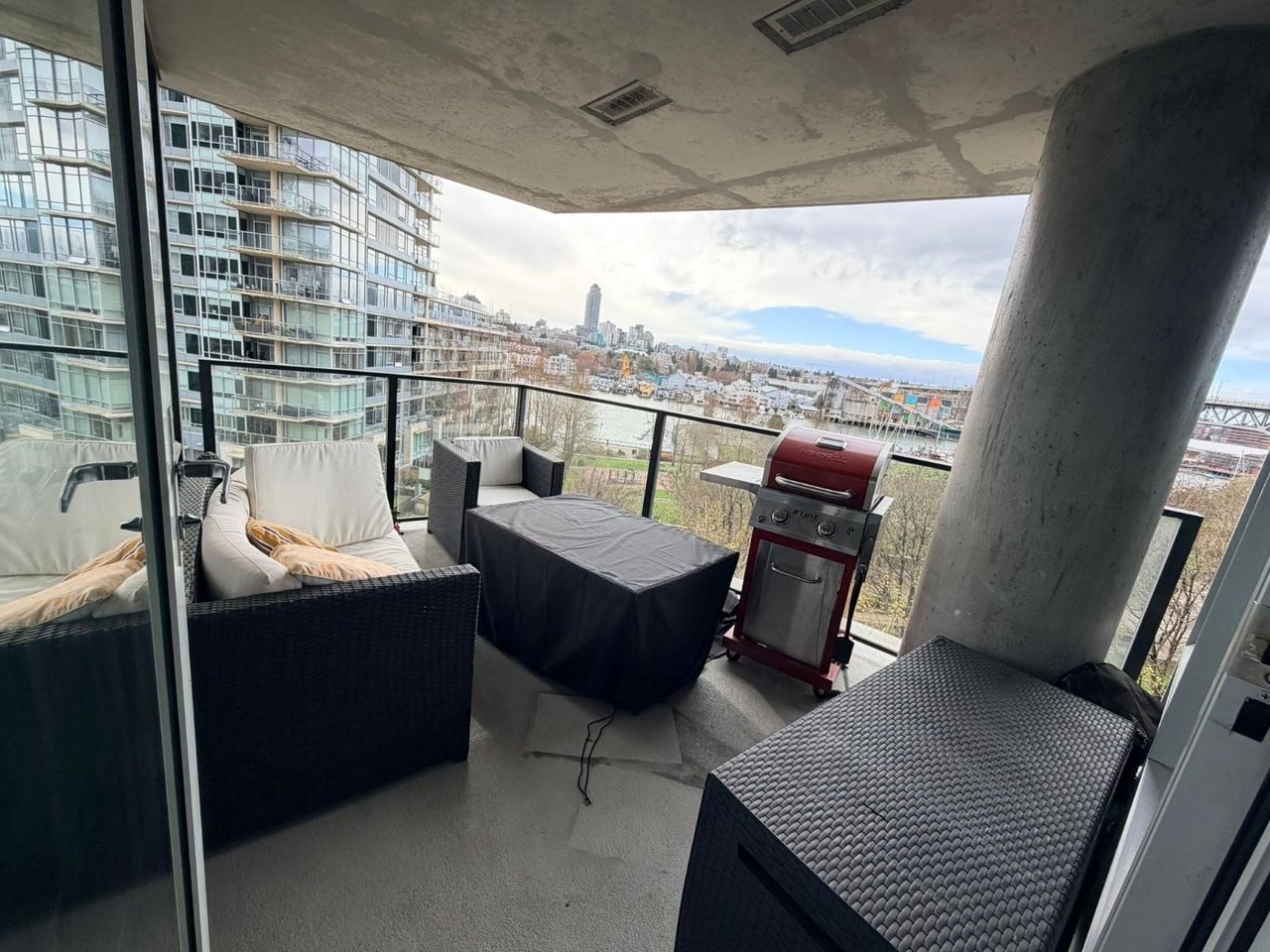 603-455 Beach Cres