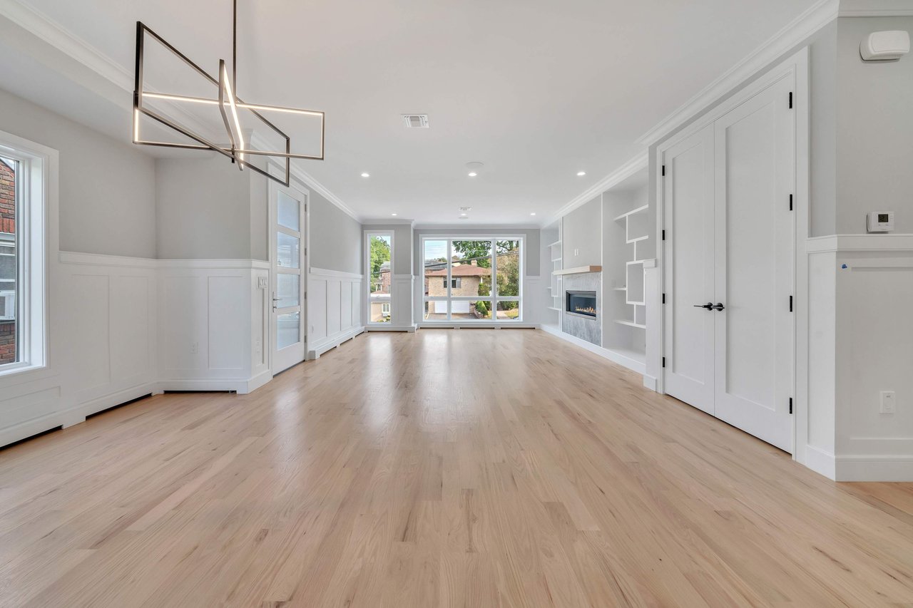 220 E Central Blvd