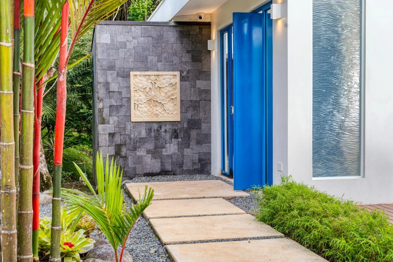 Solar Powered Luxury Home, Dominical, Puntarenas