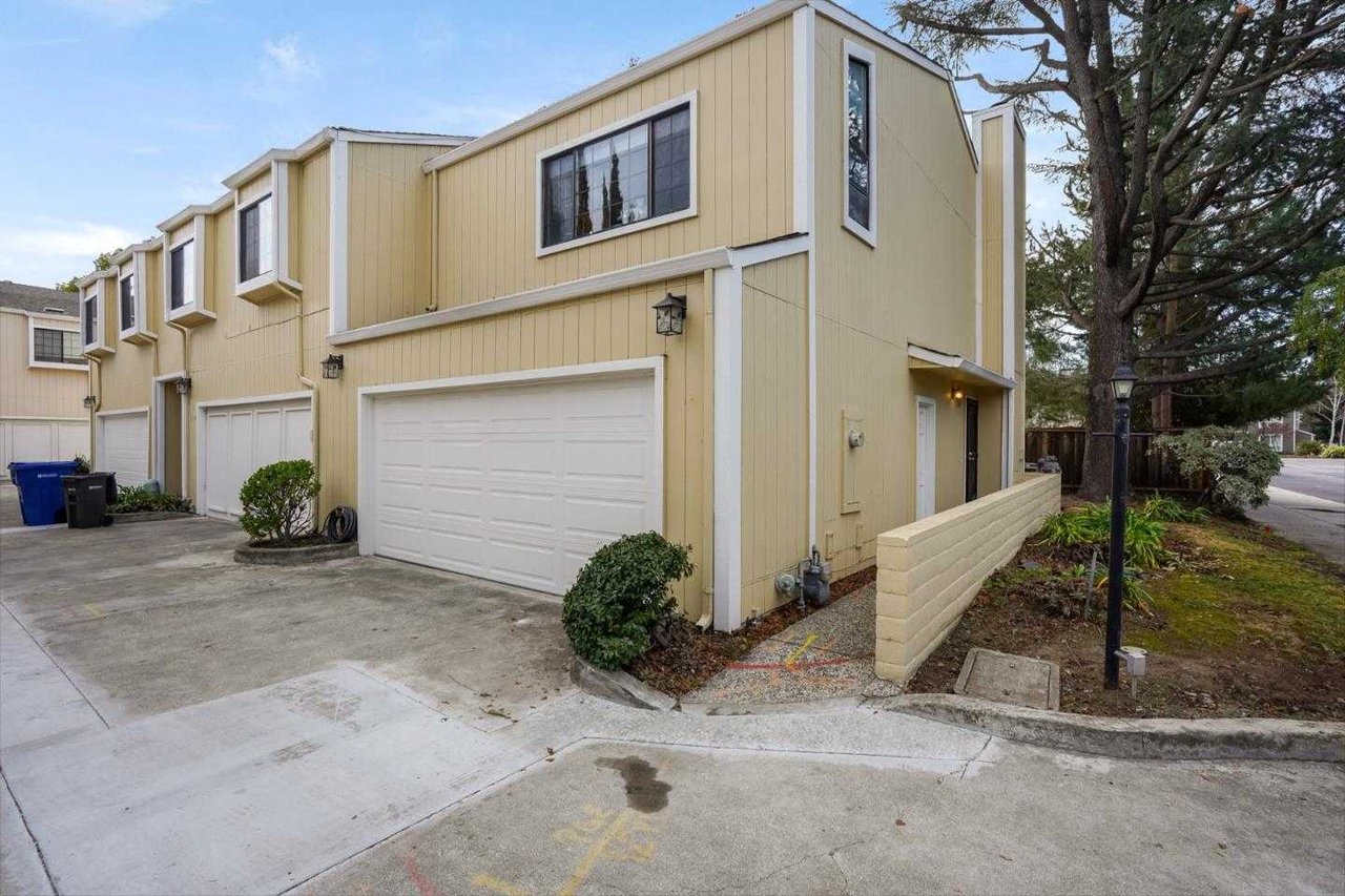 114 Dot AVE