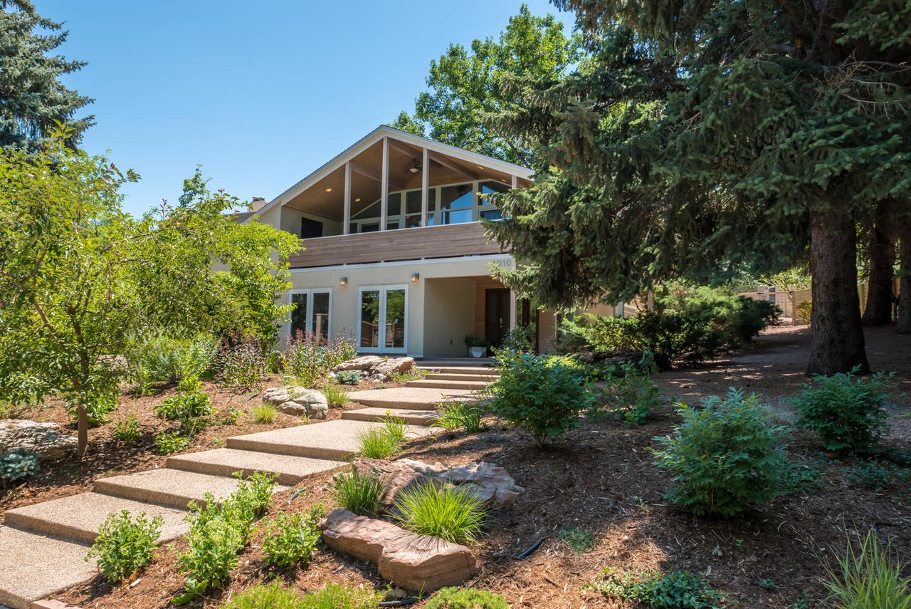 1010 Rosehill Dr